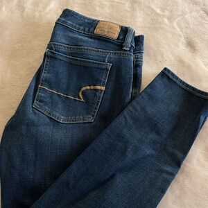 Low rise American eagle jeans